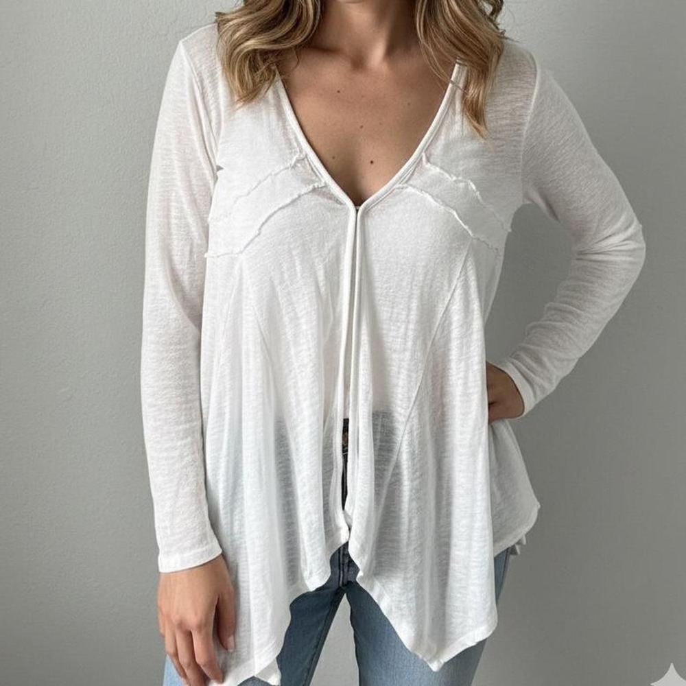 Neiman Marcus Sheer Flowy White Cardigan with Clasp | Size Medium